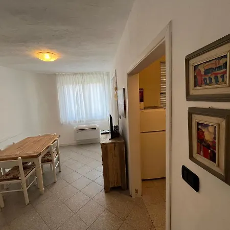 Casina In * Cecina (Livorno)